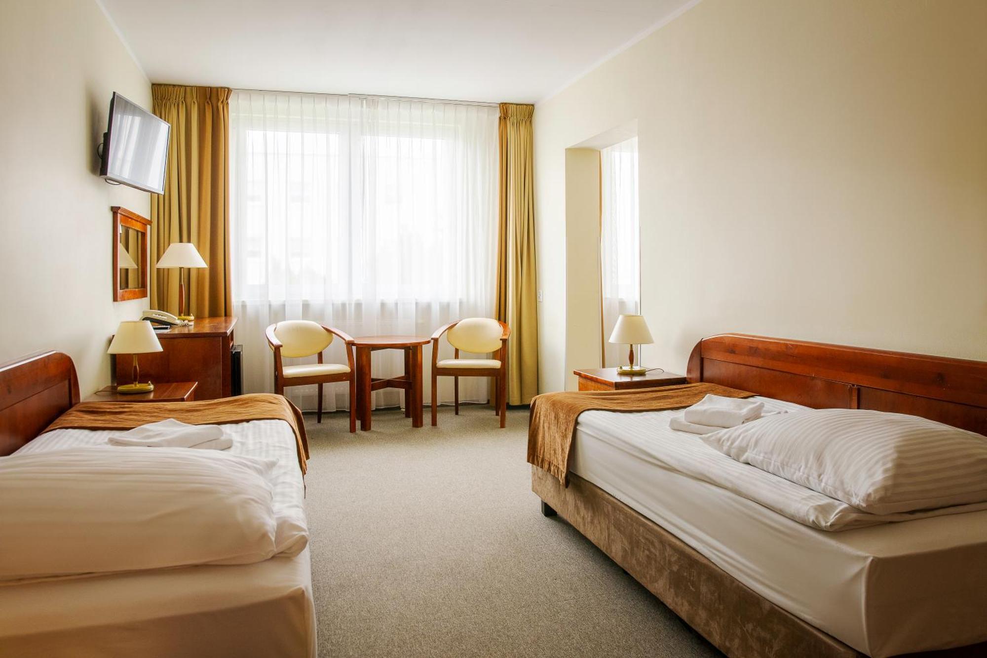 Hotel Zawisza บิดกอชซ์ ภายนอก รูปภาพ