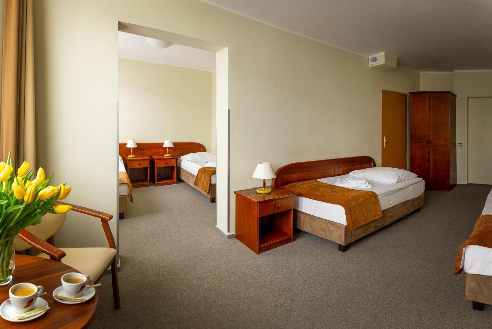 Hotel Zawisza บิดกอชซ์ ภายนอก รูปภาพ