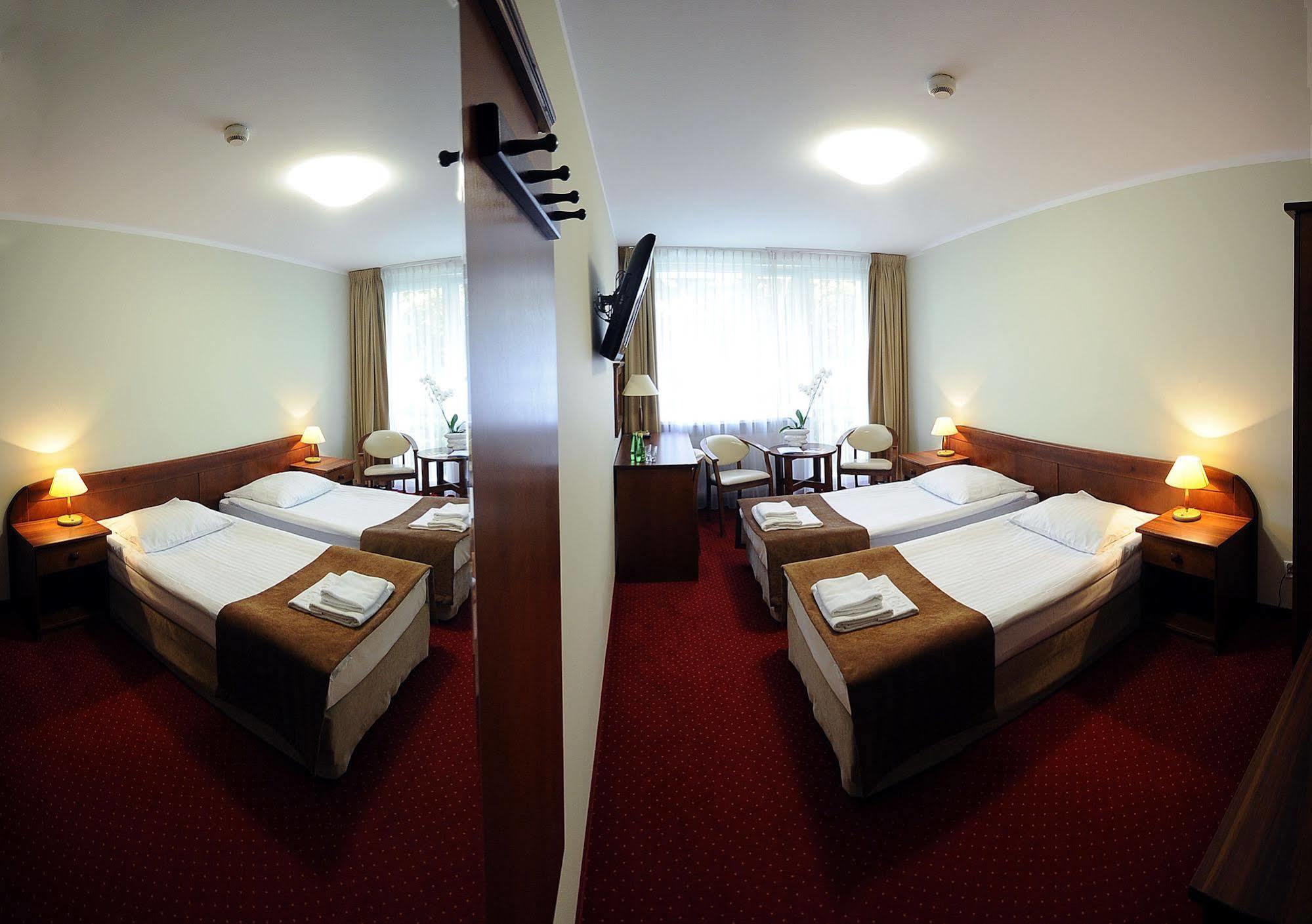 Hotel Zawisza บิดกอชซ์ ภายนอก รูปภาพ
