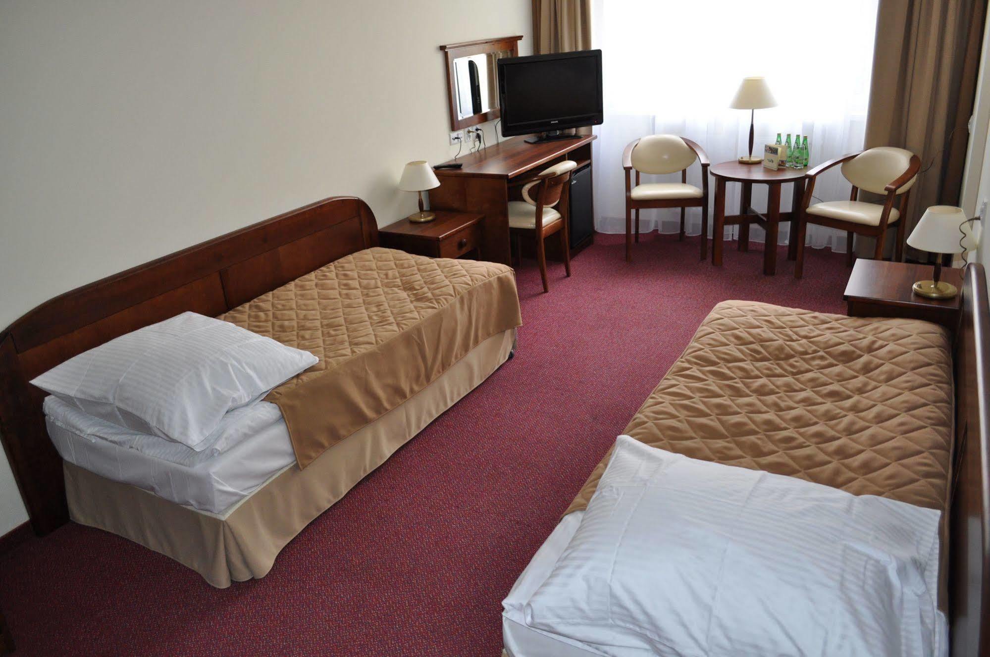 Hotel Zawisza บิดกอชซ์ ภายนอก รูปภาพ