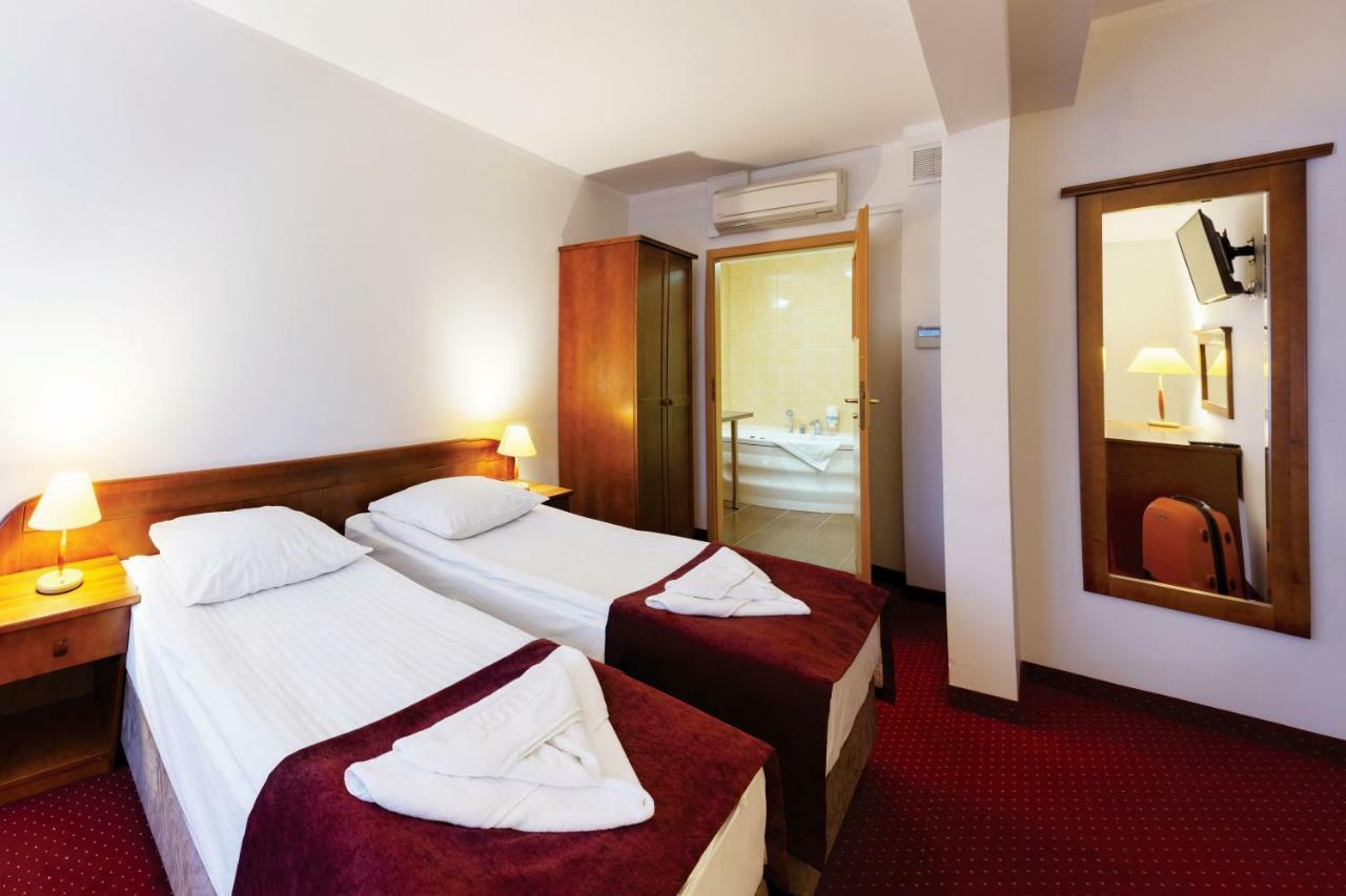 Hotel Zawisza บิดกอชซ์ ภายนอก รูปภาพ