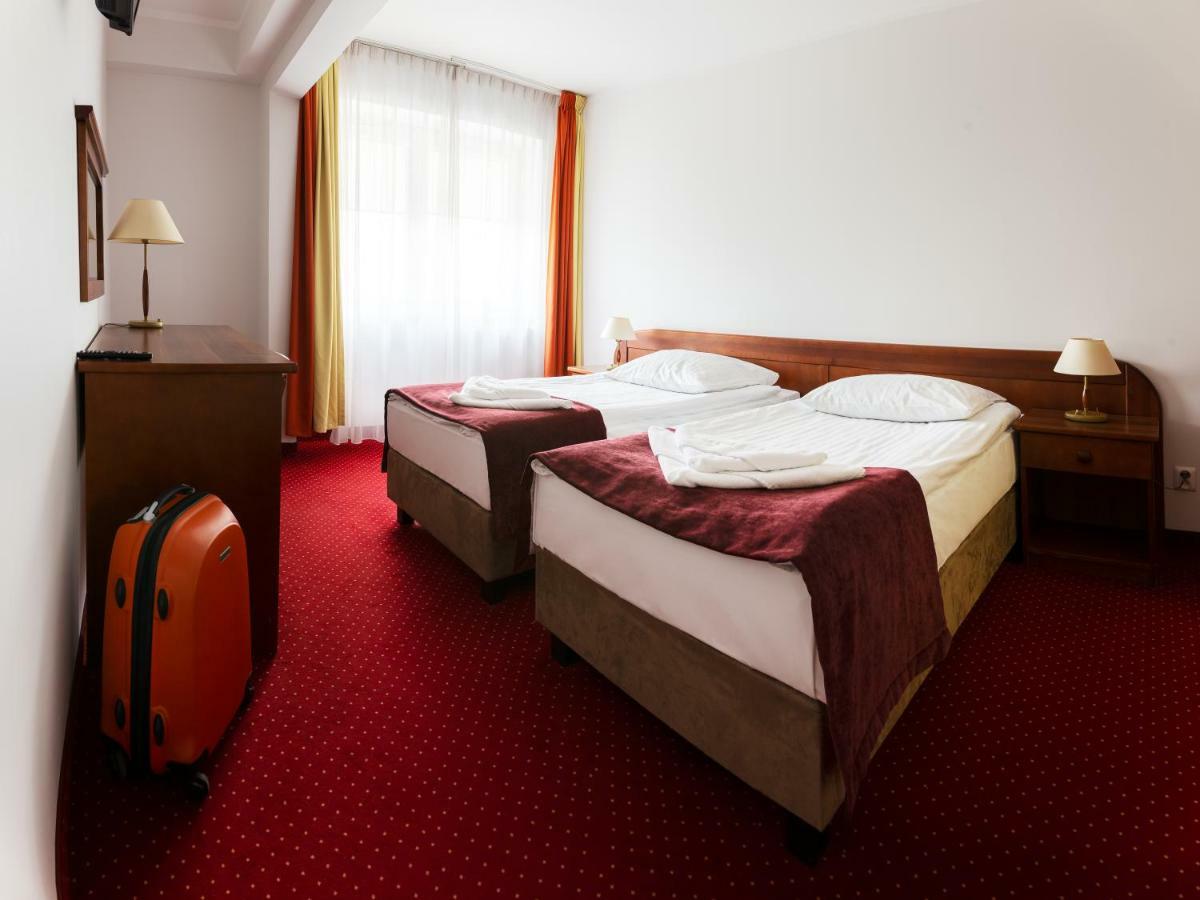 Hotel Zawisza บิดกอชซ์ ภายนอก รูปภาพ